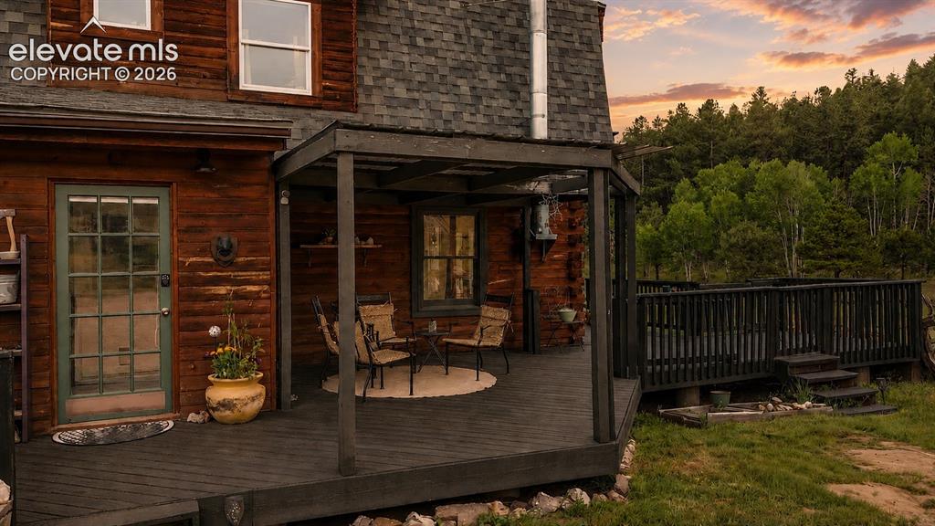 Image 3 of 46: Deck