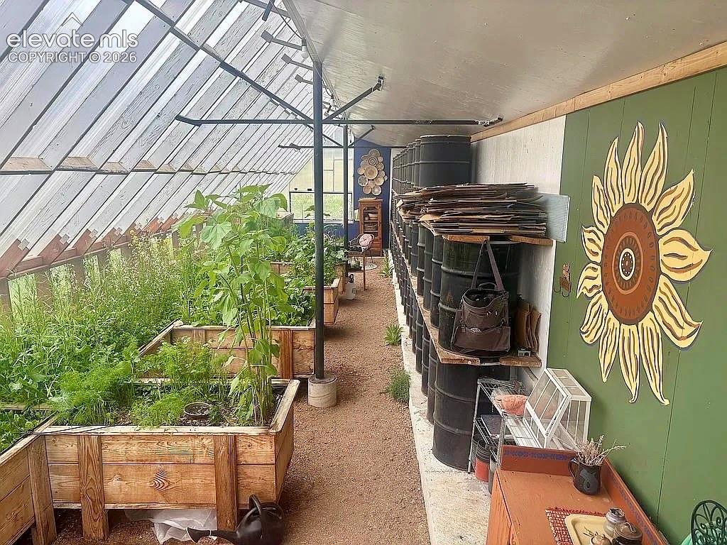 Image 34 of 46: Sun Room