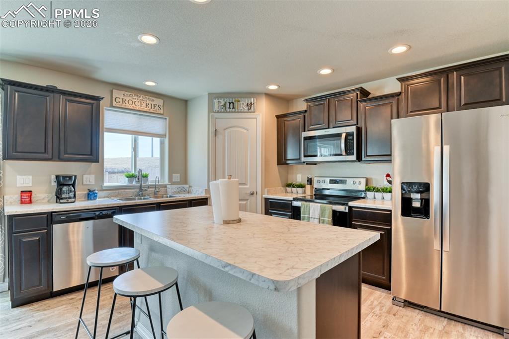 Image 5 of 21: Kitchen