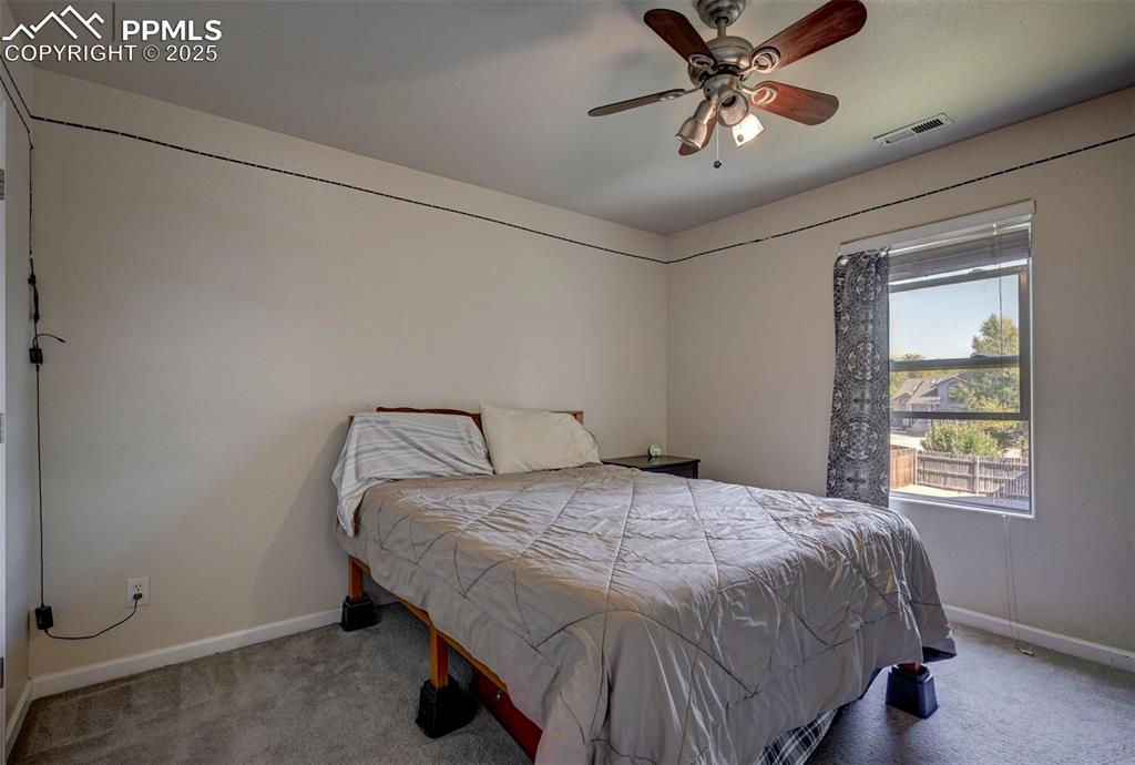 Image 23 of 37: Bedroom