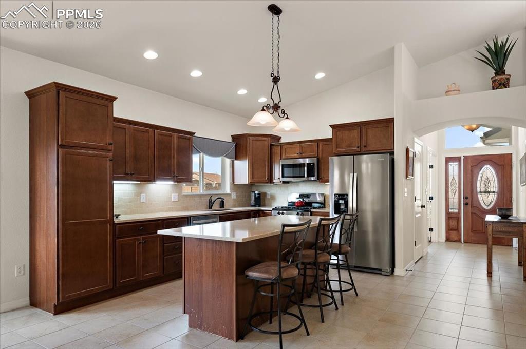 Image 11 of 38: Kitchen