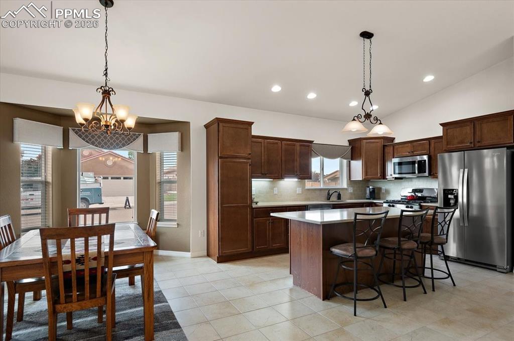 Image 17 of 38: Kitchen