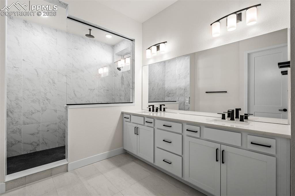 Image 23 of 45: Master Bathroom