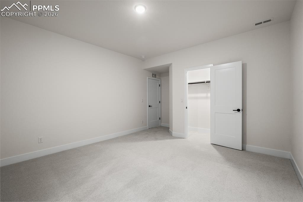 Image 39 of 45: Bedroom