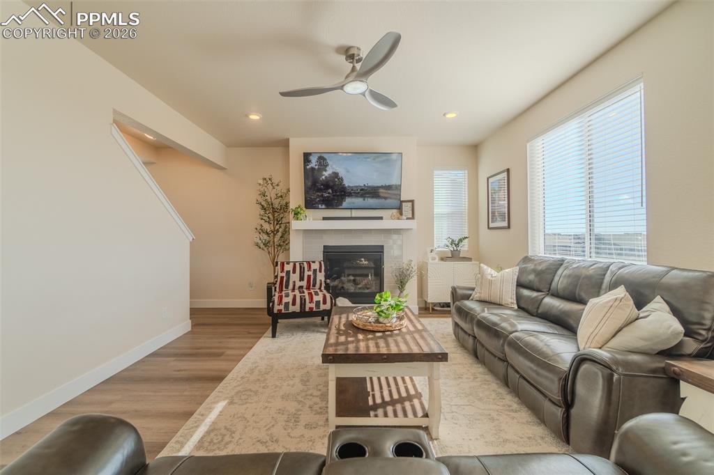 Image 10 of 49: Living Room