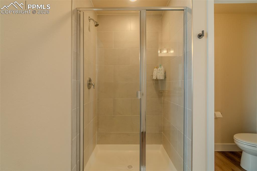 Image 25 of 49: Bathroom