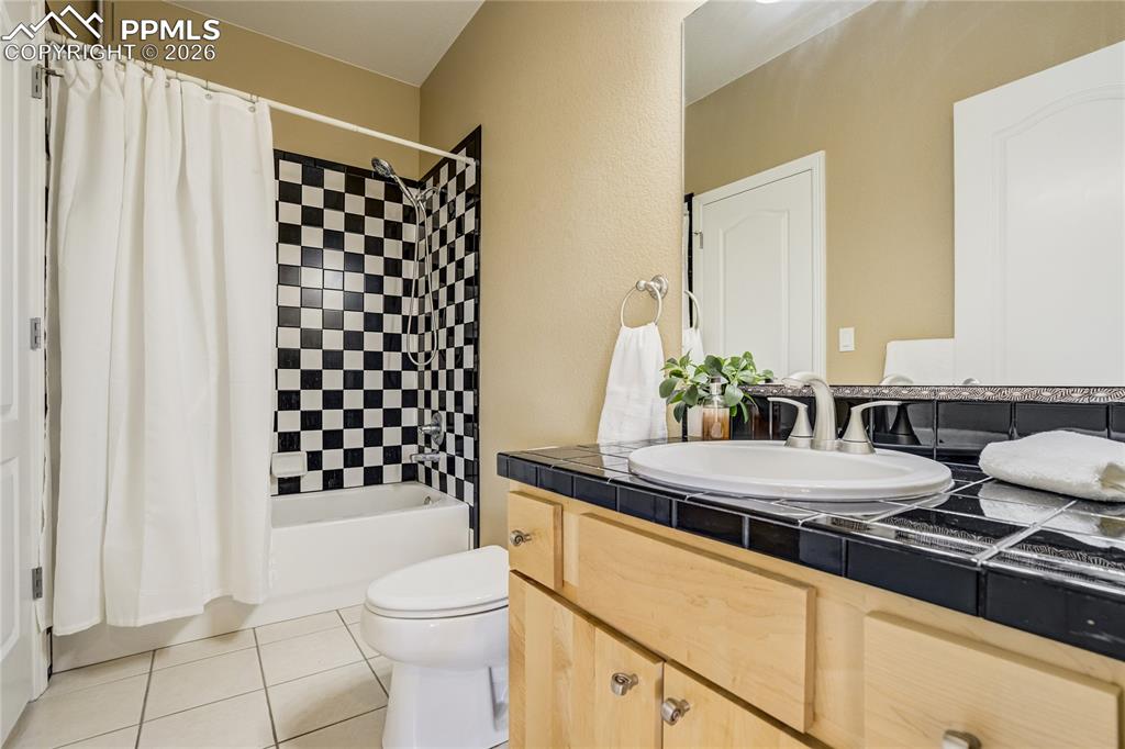 Image 46 of 50: Lower level full bath 