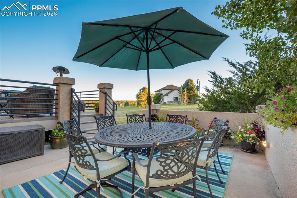 Image 8 of 50: Patio