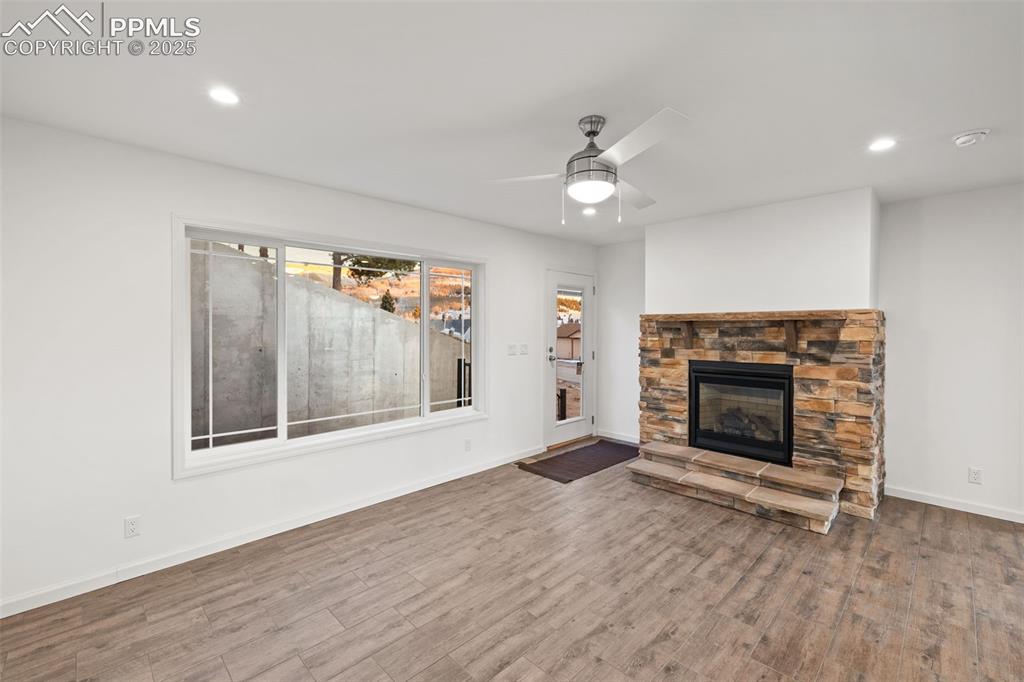 Image 9 of 42: Living Room