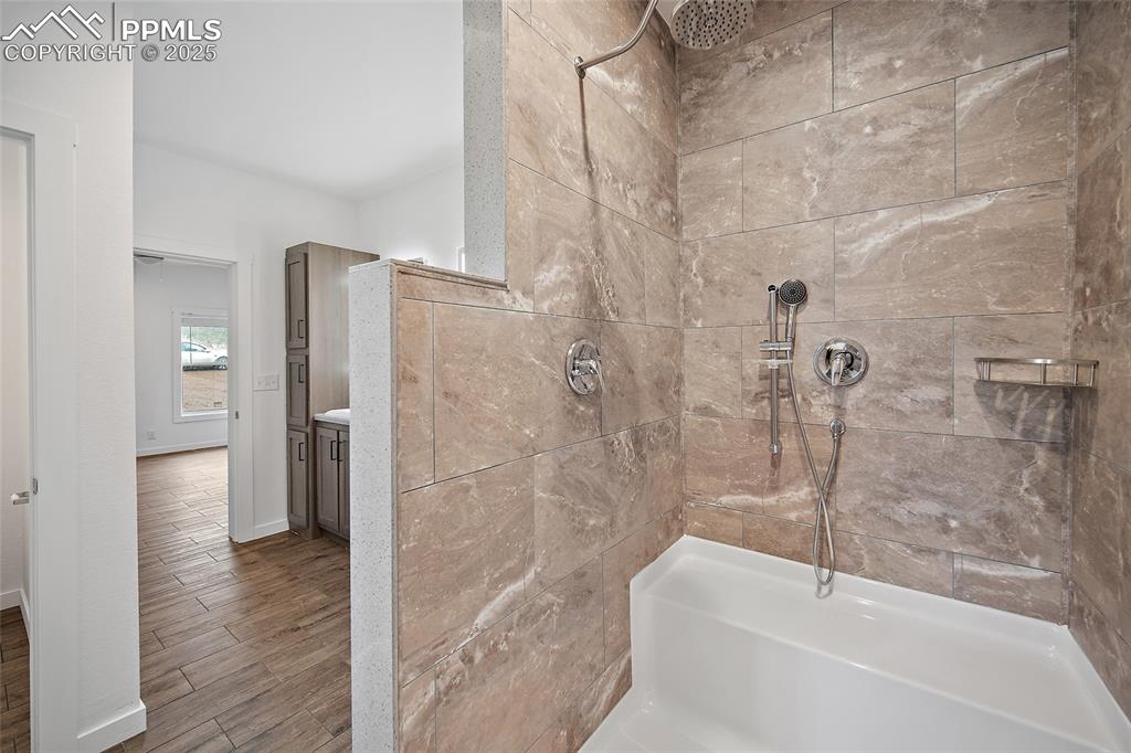 Image 27 of 32: Master Bathroom