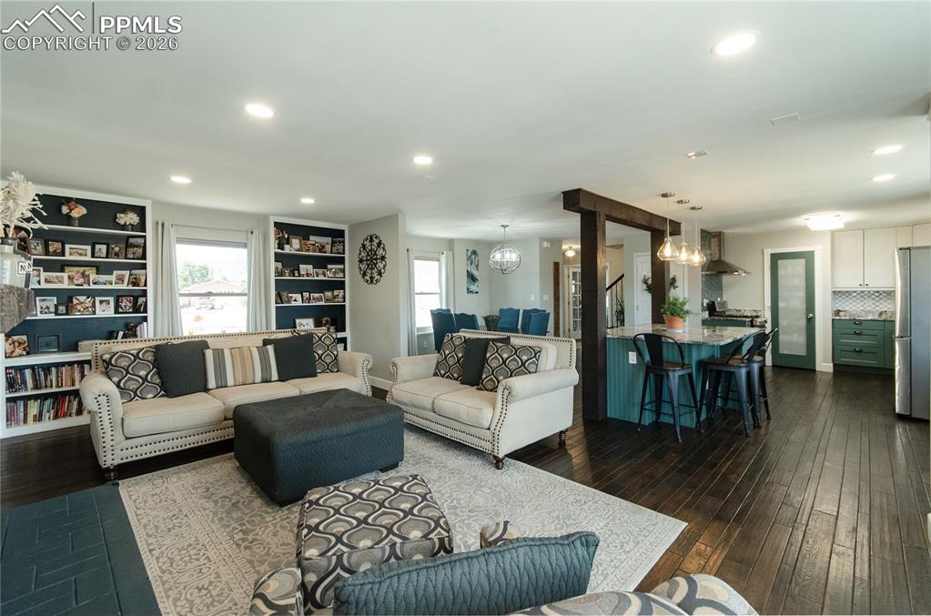 Image 14 of 49: Living Room