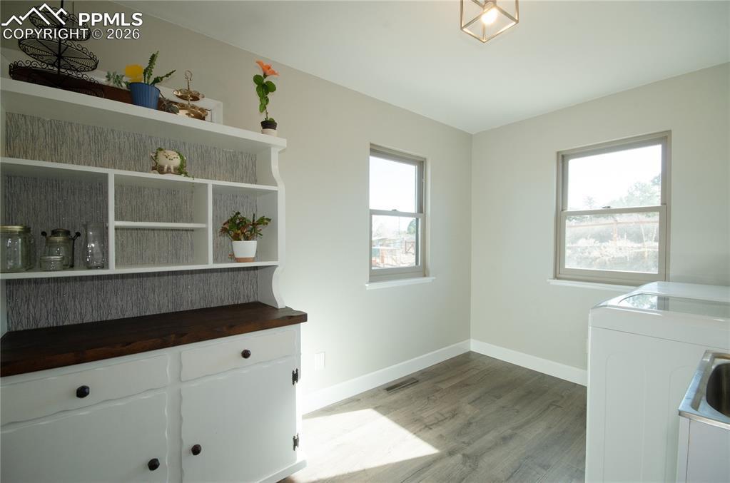 Image 20 of 49: Laundry