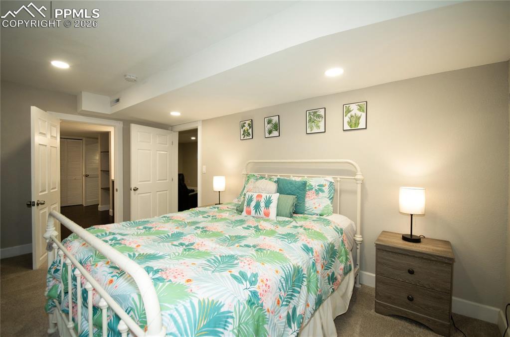 Image 31 of 49: Bedroom