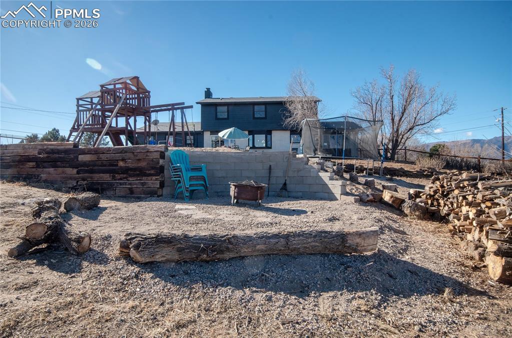 Image 40 of 49: Back of Structure