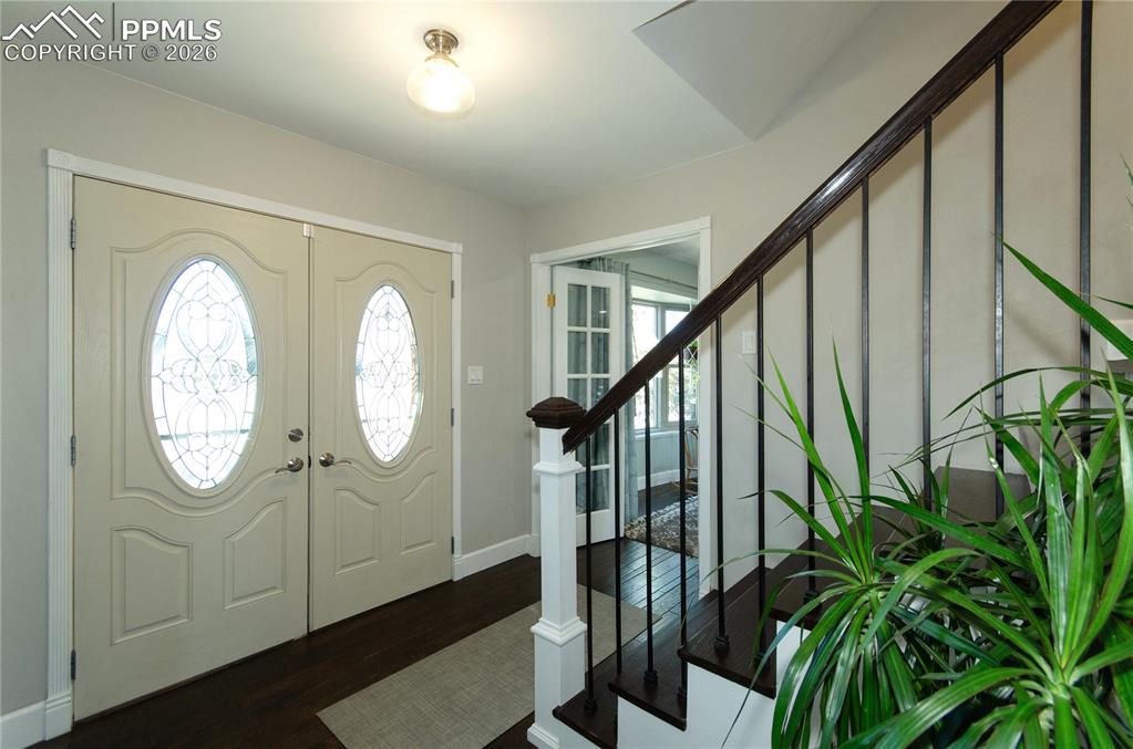 Image 5 of 49: Entry