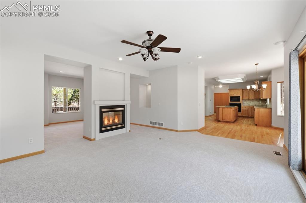 Image 17 of 50: Living Room