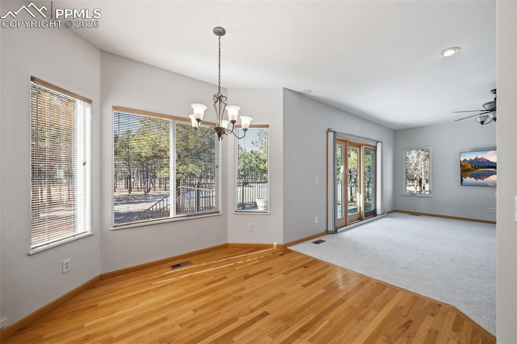 Image 20 of 50: Dining Area