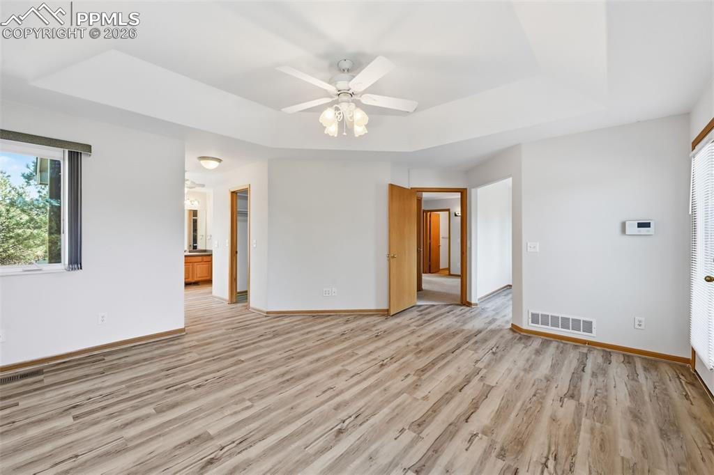 Image 30 of 50: Living Room