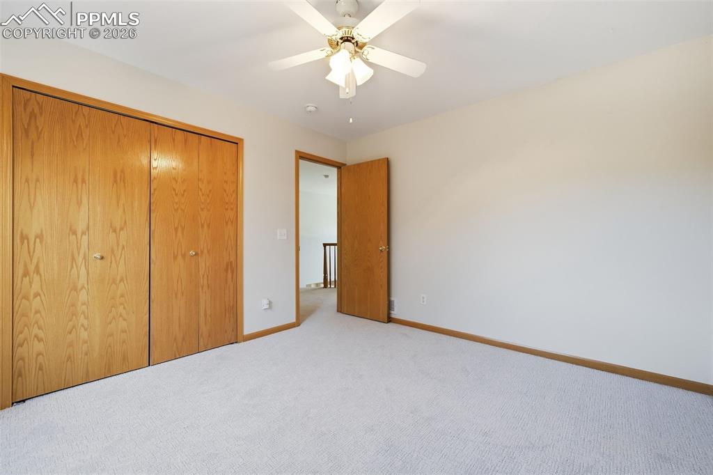 Image 36 of 50: Bedroom