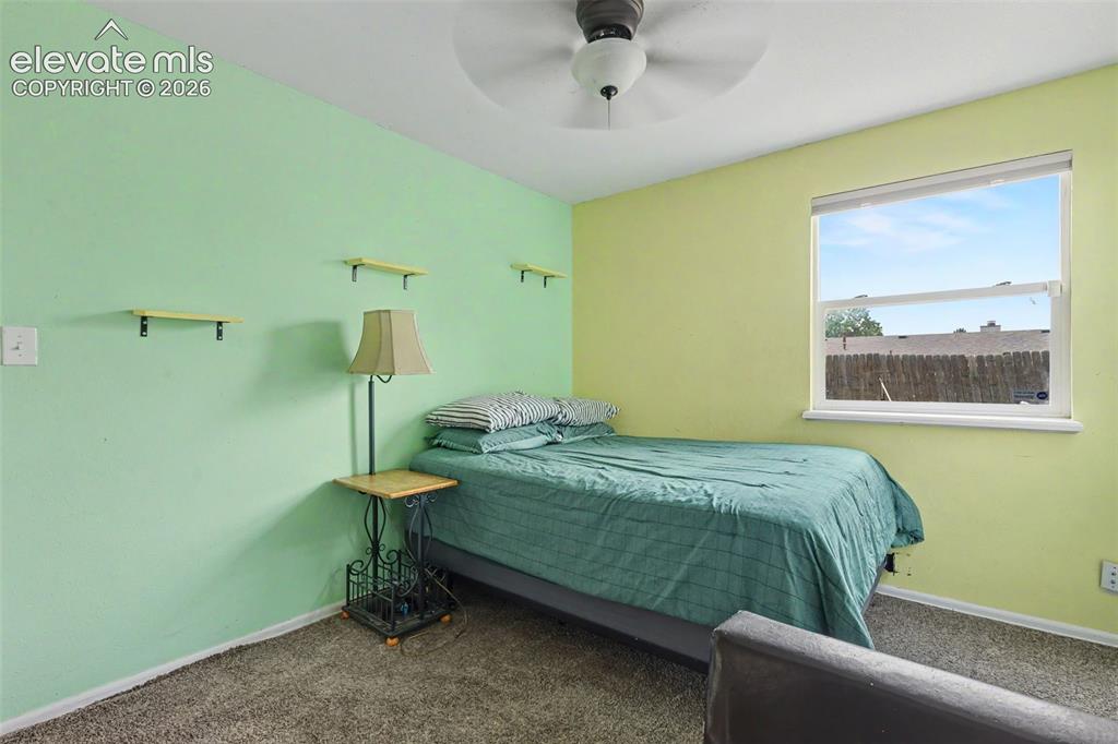 Image 17 of 30: Bedroom