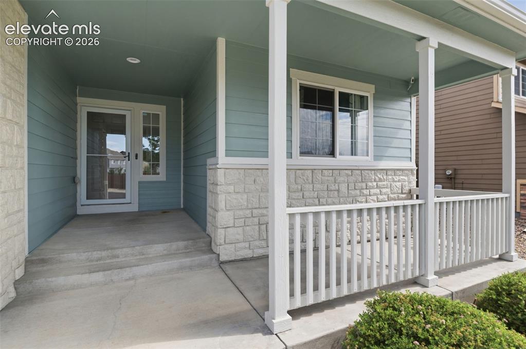 Image 5 of 50: Front Porch