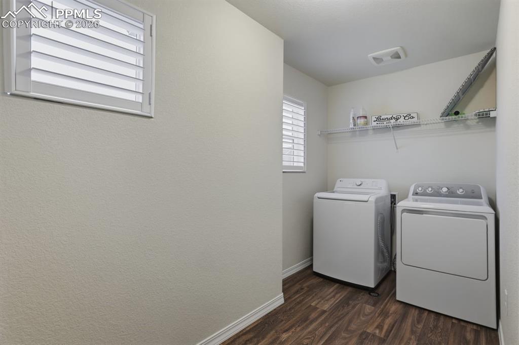 Image 33 of 38: Laundry