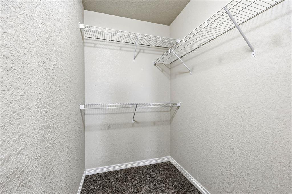 Image 10 of 21: Closet