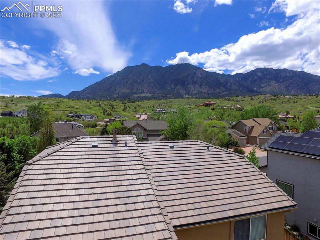 Image 2 of 48: View of mountains