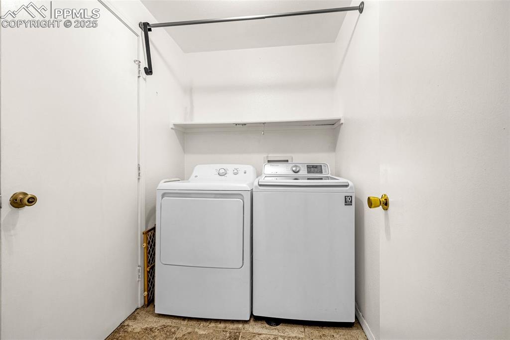Image 17 of 42: Laundry