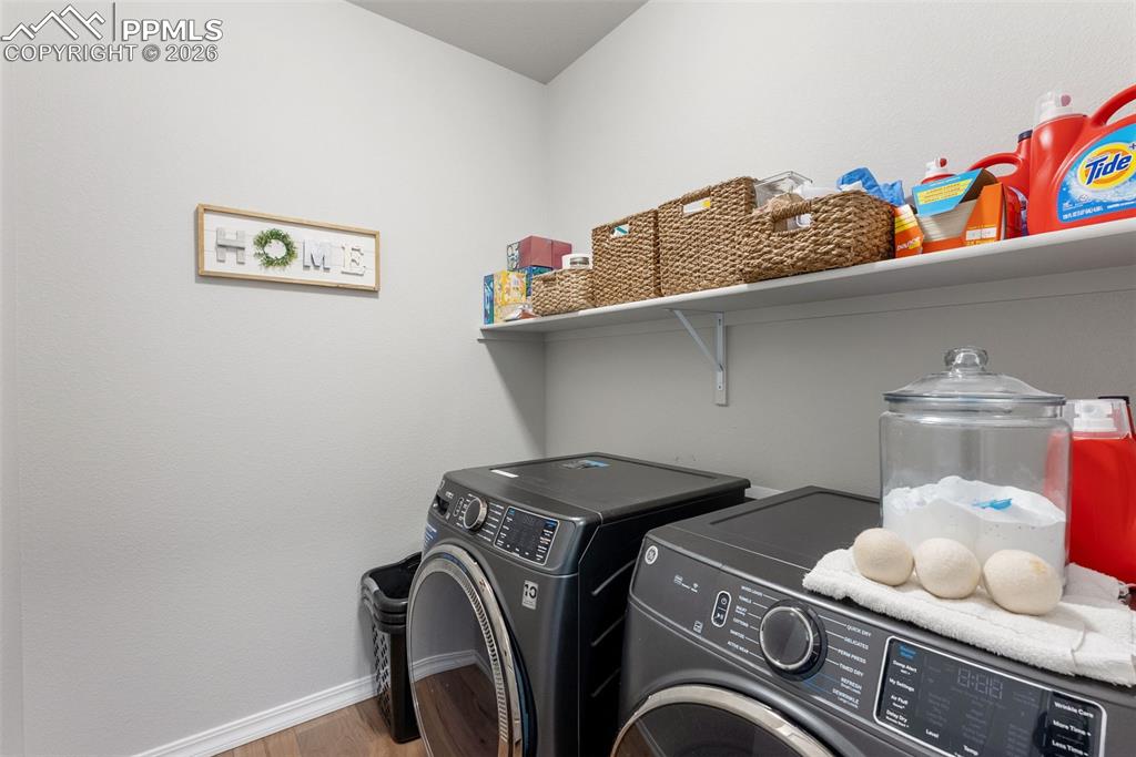 Image 18 of 50: Laundry