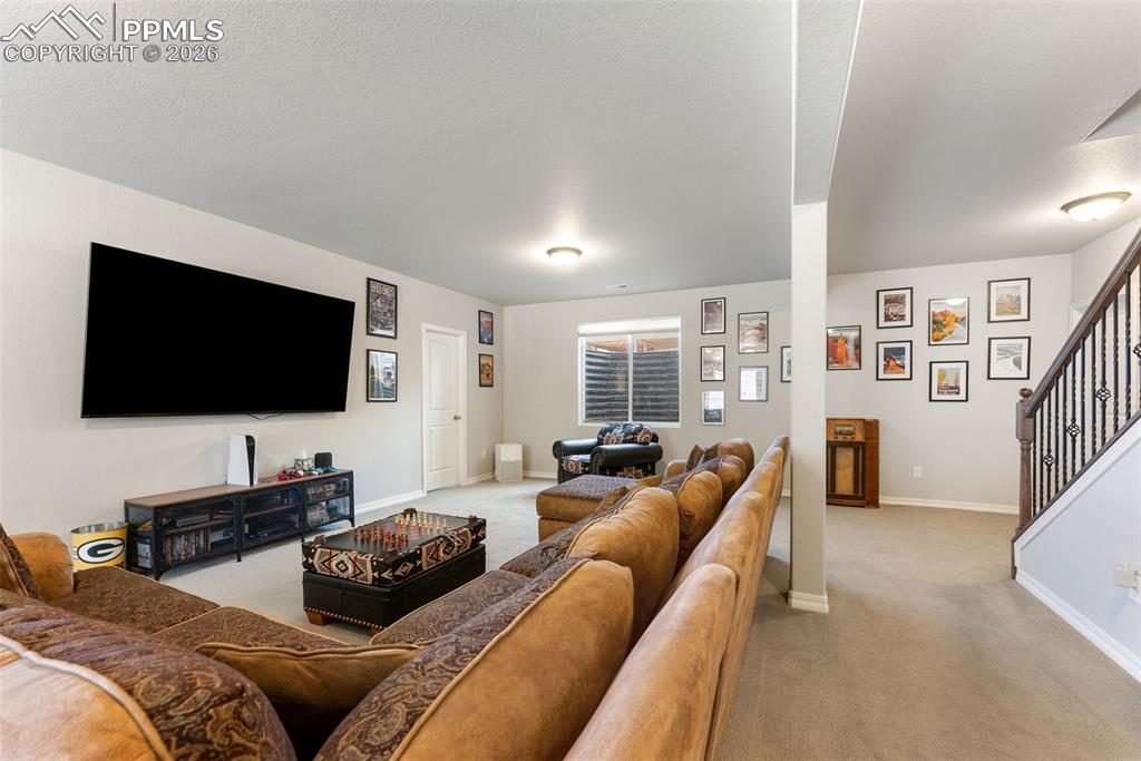 Image 30 of 50: Living Room