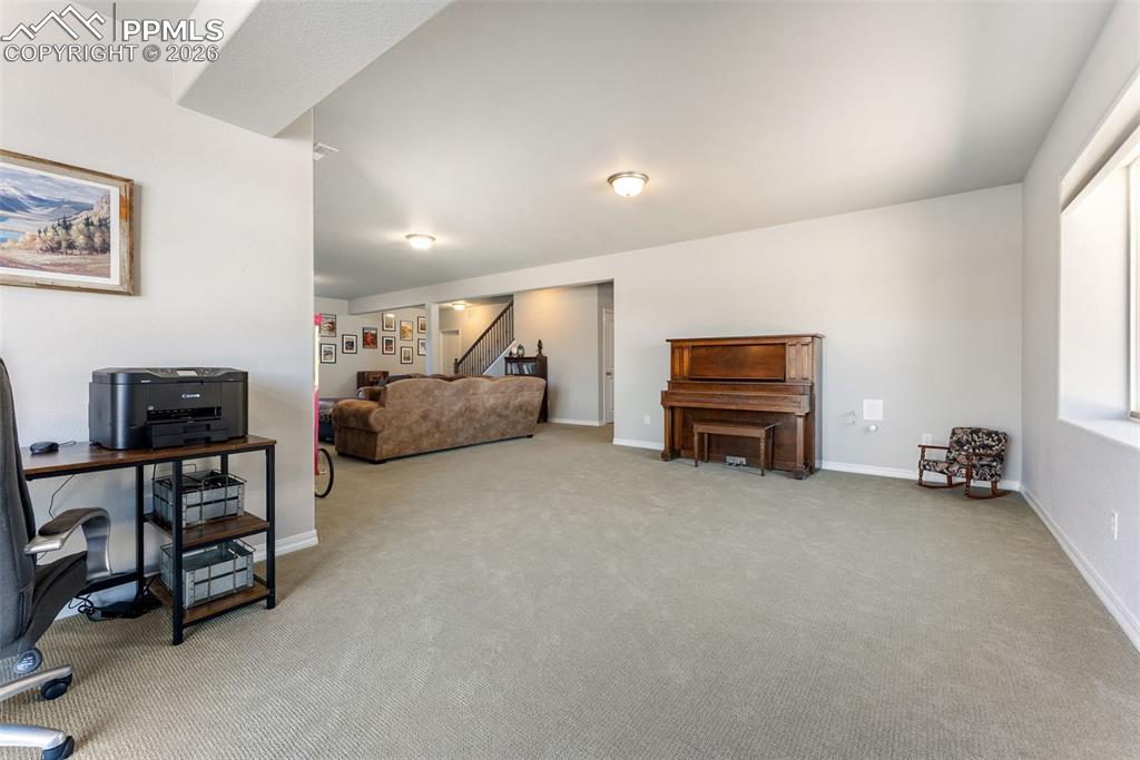 Image 32 of 50: Bedroom