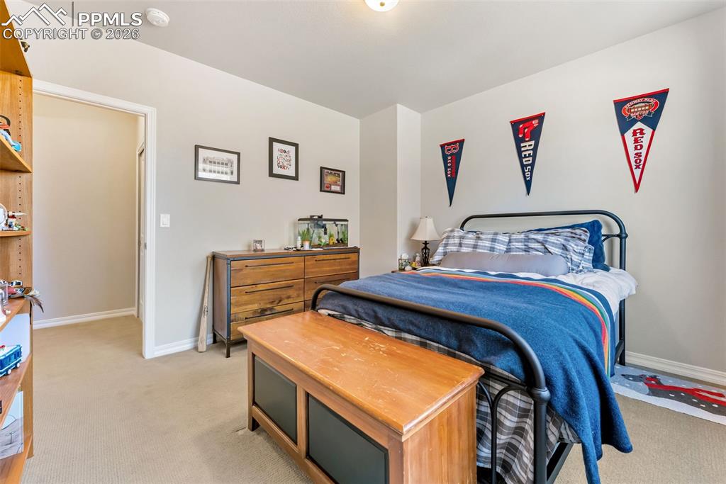 Image 37 of 50: Bedroom