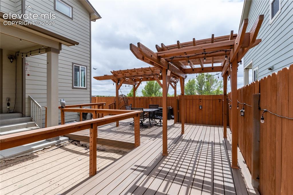 Image 42 of 45: Deck