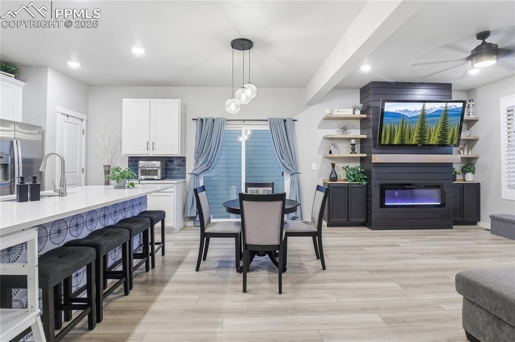 Image 13 of 37: Dining Area