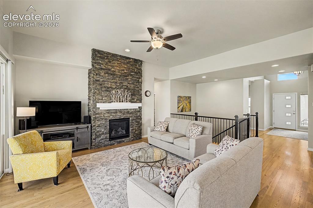 Image 15 of 46: Living Room
