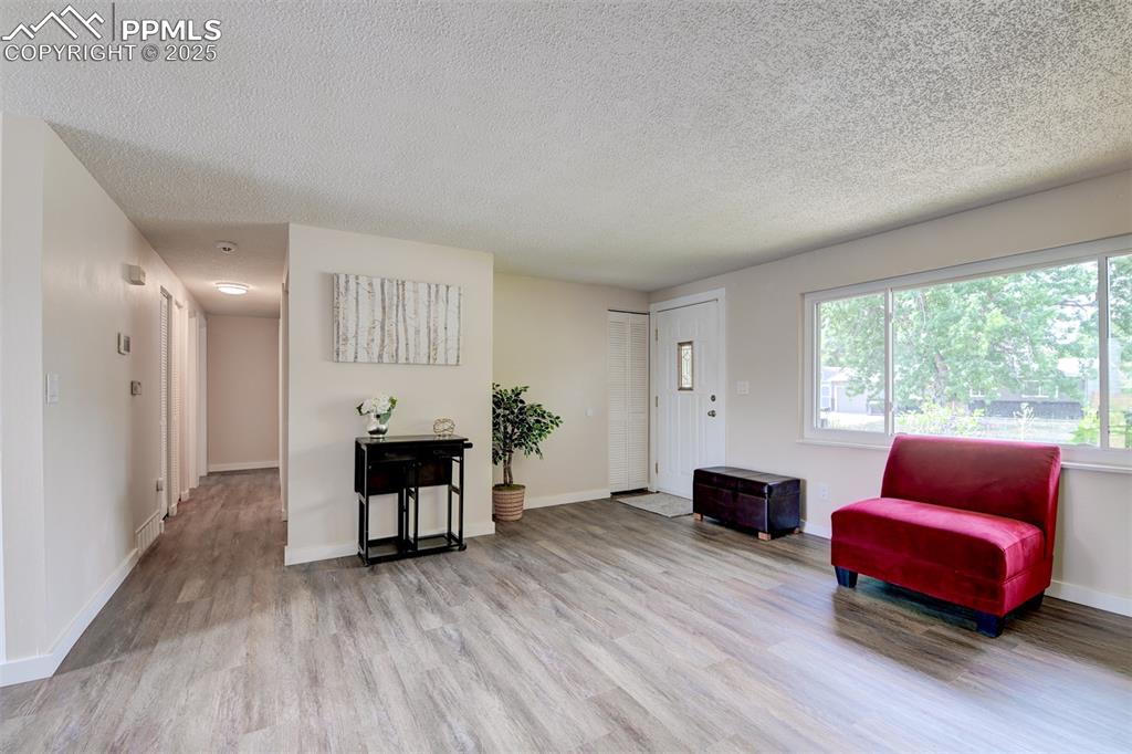 Image 4 of 22: Living Room
