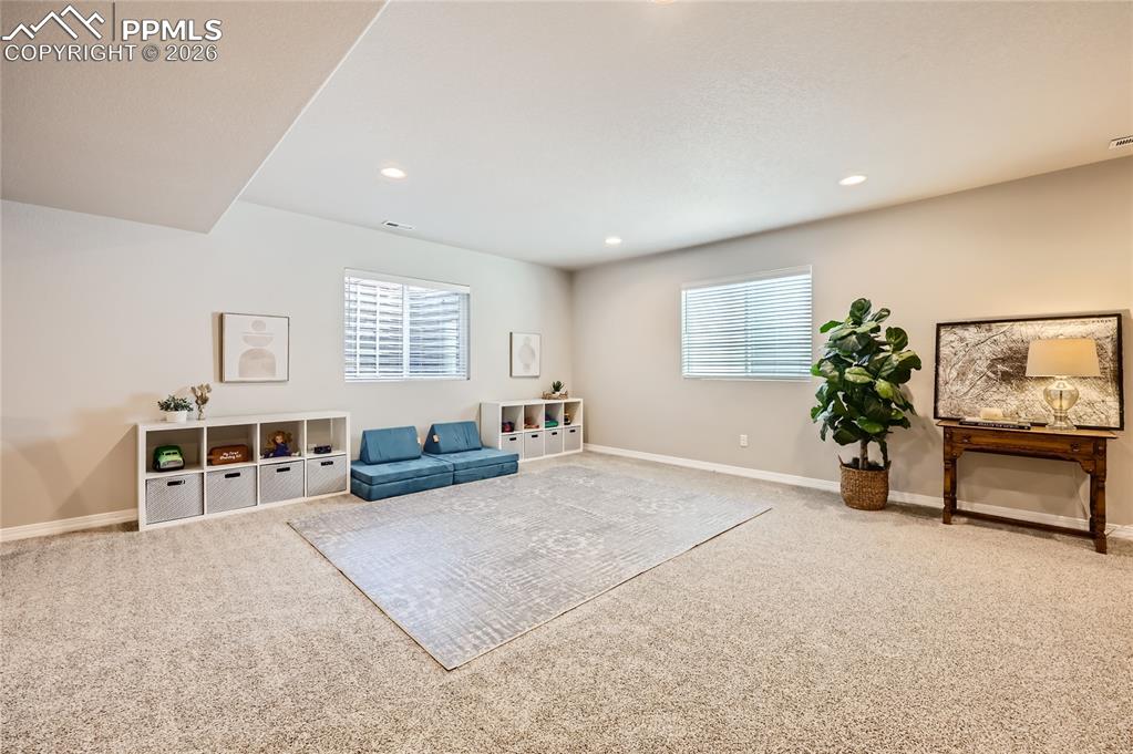 Image 41 of 50: Sitting Room