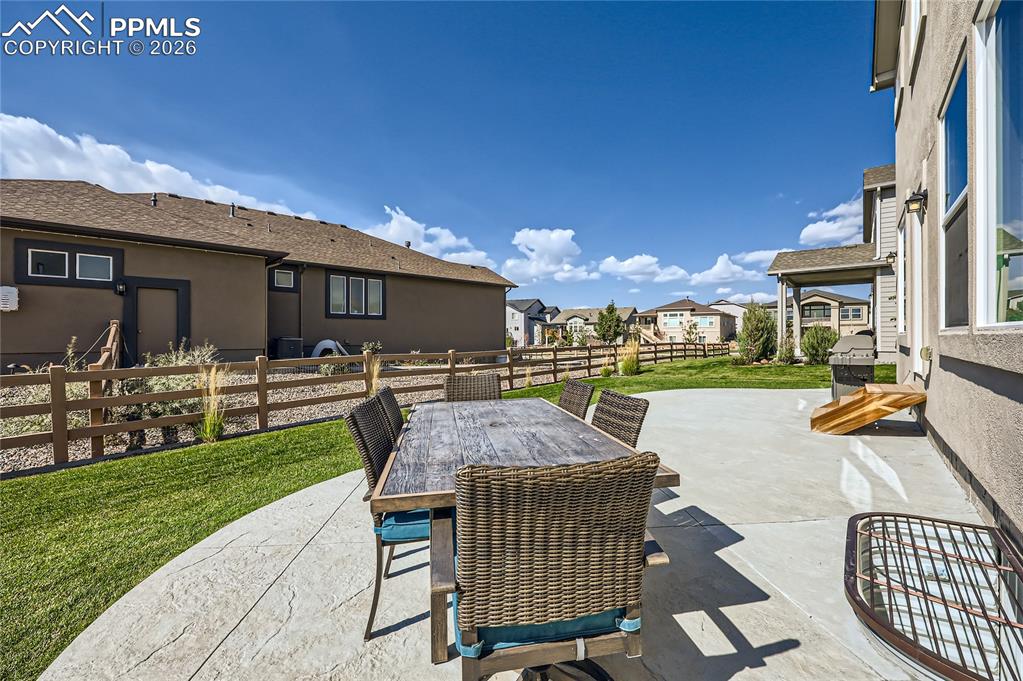 Image 45 of 50: Patio