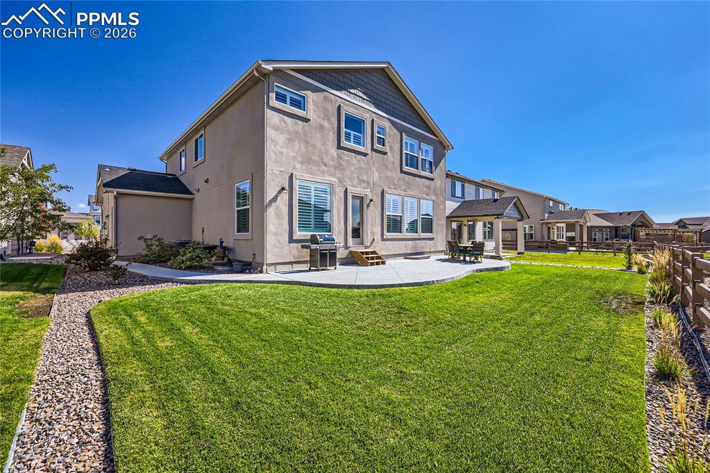 Image 47 of 50: Back of Structure