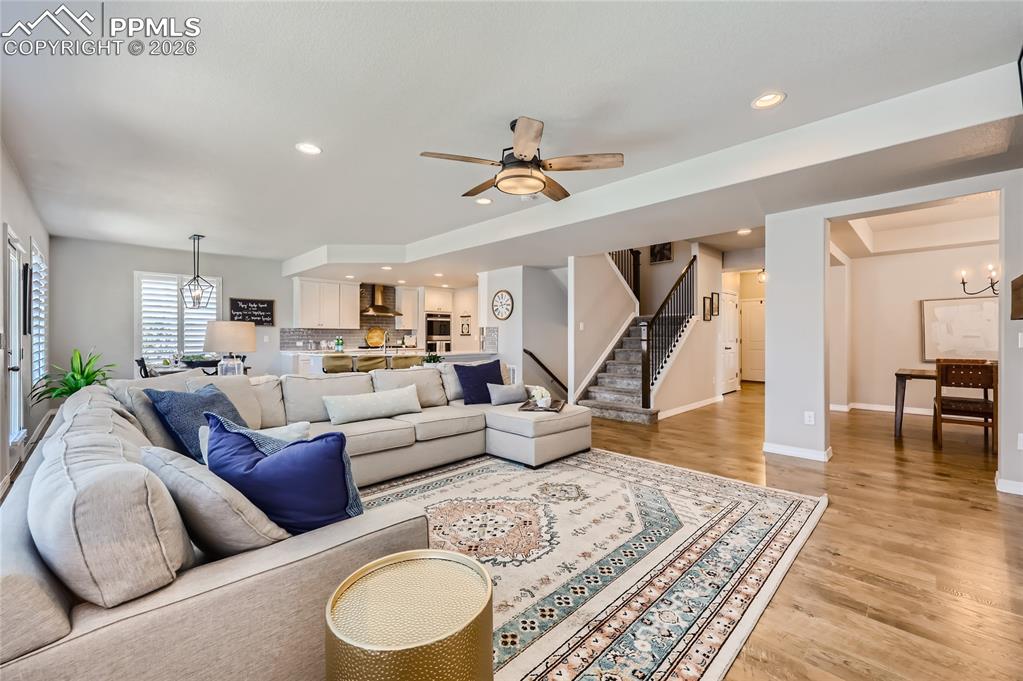 Image 9 of 50: Living Room