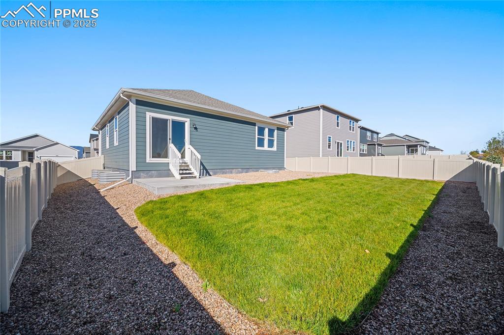 Image 36 of 38: Back of Structure