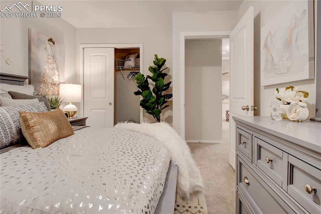 Image 35 of 35: Bedroom