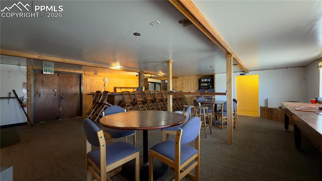 Image 12 of 18: Dining Area