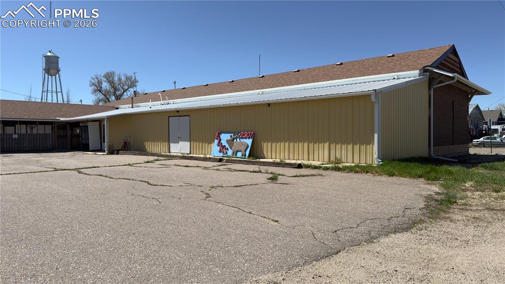 Image 15 of 18: Front of Structure