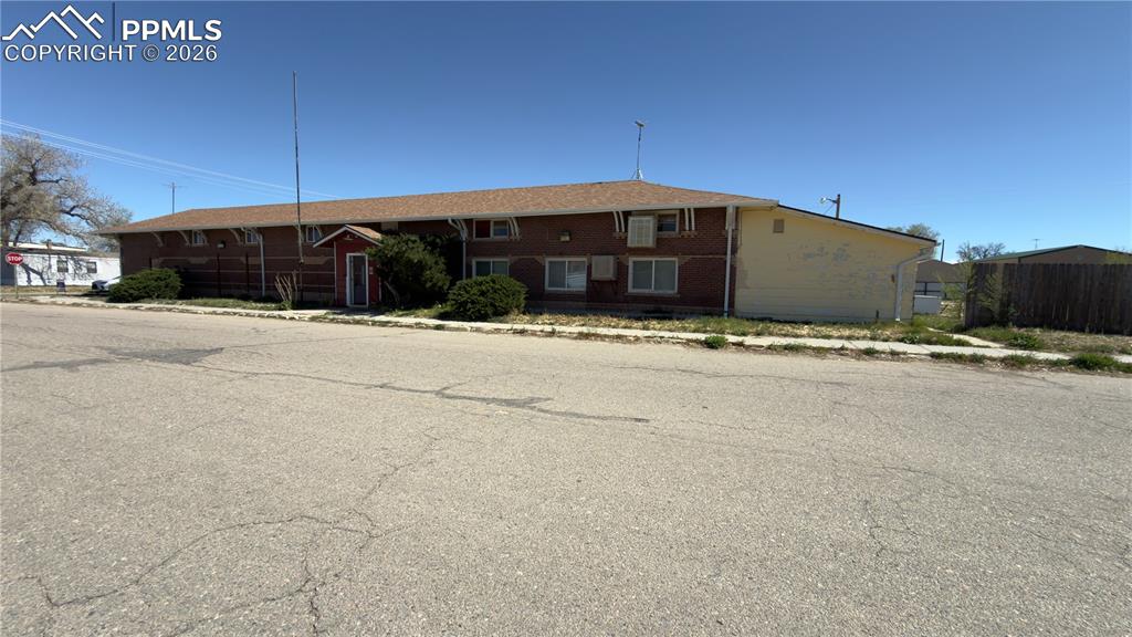 Image 4 of 18: Front of Structure