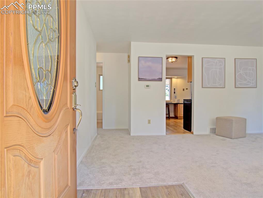 Listing 8578680, Image 4 of 23
