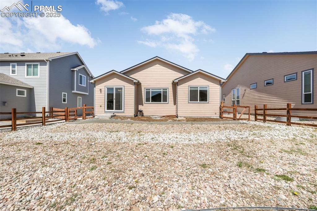 Image 37 of 50: Back of Structure