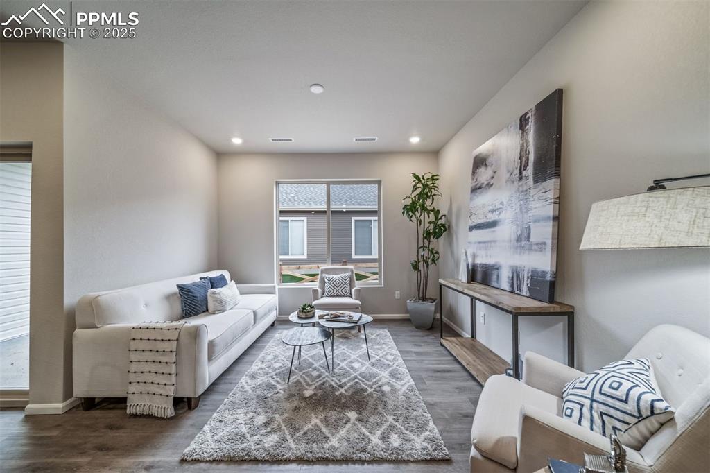 Image 10 of 24: Photos of model home