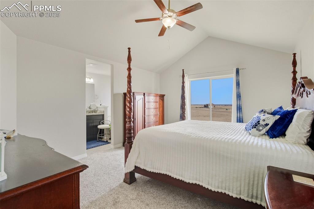 Image 19 of 48: Bedroom